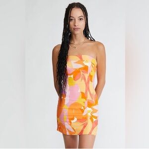 knee length dresses for ladies Patsie Strapless Midi Dress main image 1